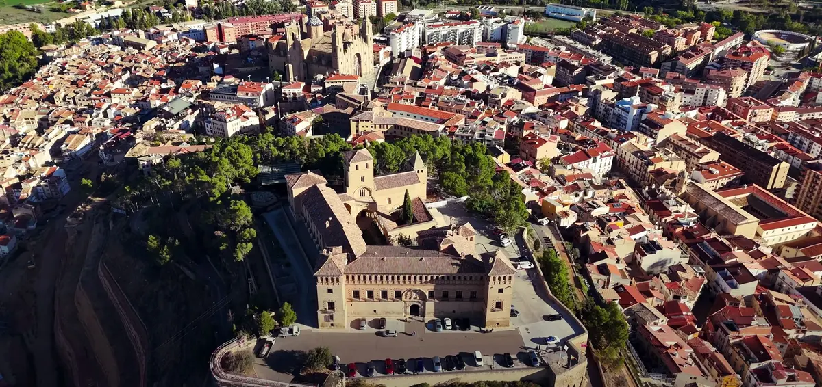 Castillo de los Calatravos y ciudad de Alcañiz