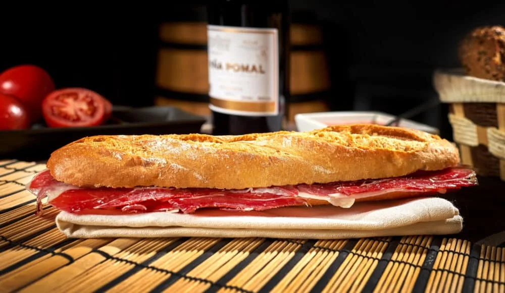 Bocadillo artesanal con jamón de Teruel