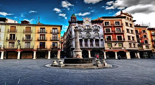 Fuente y Plaza del Torico en Teruel