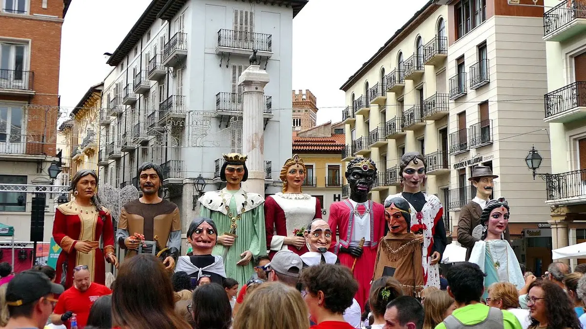 Gigantes y cabezudos de Teruel