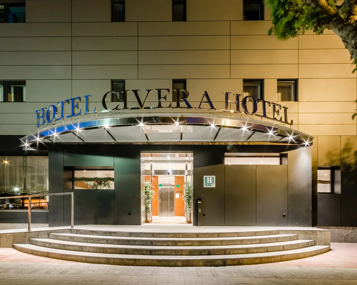 Fachada de hotel con encanto en Teruel