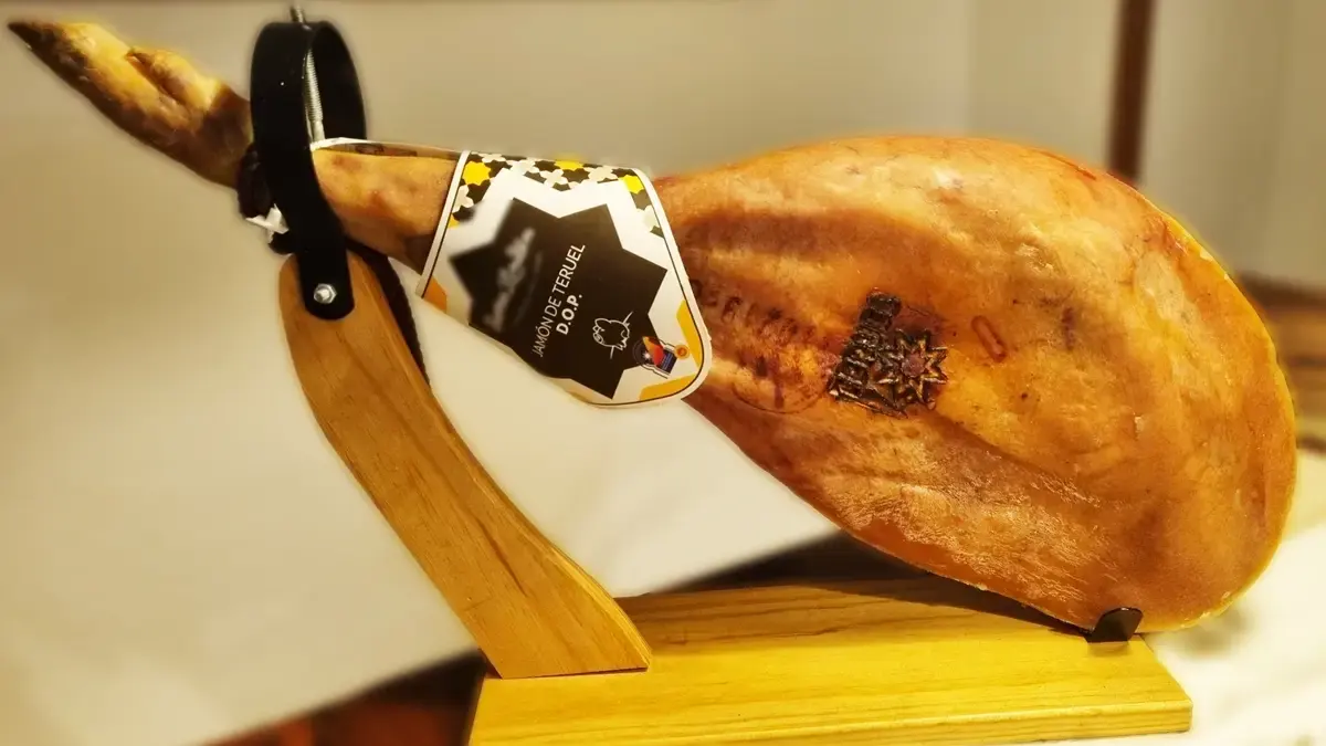 Estrella de ocho puntas DOP Jamón de Teruel en la pata