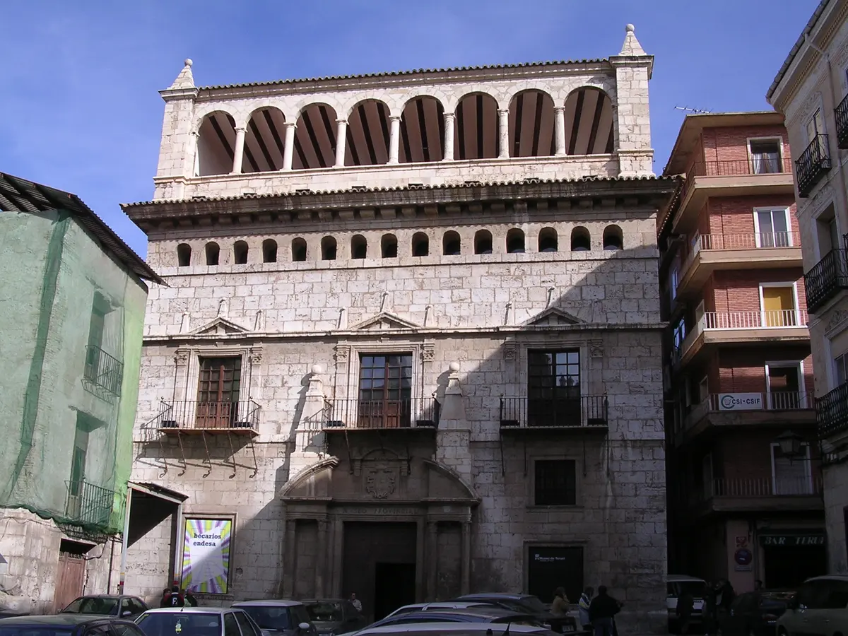 Museo Provincial de Teruel — sala de exposiciones
